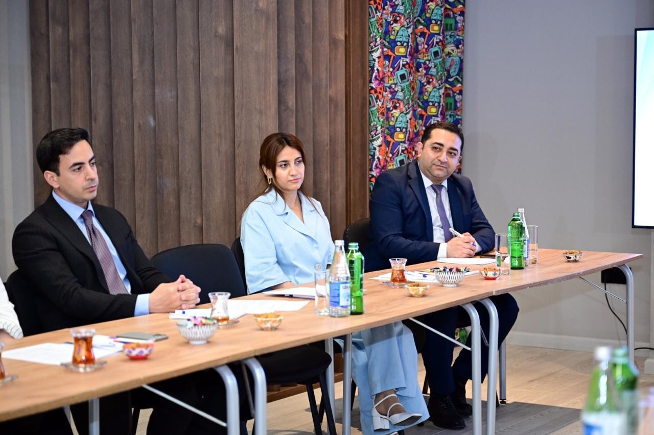 Adil Kərimli xaricdə təhsil alan tələbələrlə görüşdü - FOTOLAR